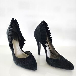 Carlos by Carlos Santana ruffle detail heel - black suede - size 8